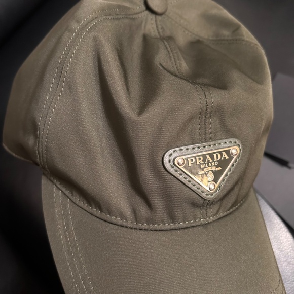 NEW PRADA GREEN RE-NYLON BASEBALL CAP UNISEX ONE SIZE - Picture 5 of 5